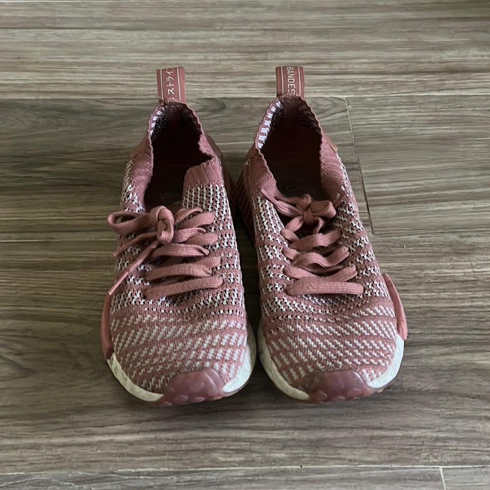 Pink athletic shoes size 6.5 (used)